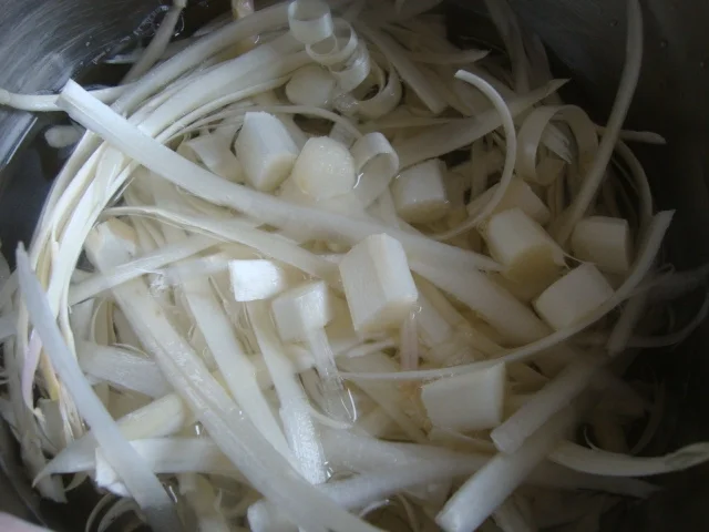 Spargelsuppe mit Butter-Vanille Spitzen Topping - Rezept - Bild Nr. 14