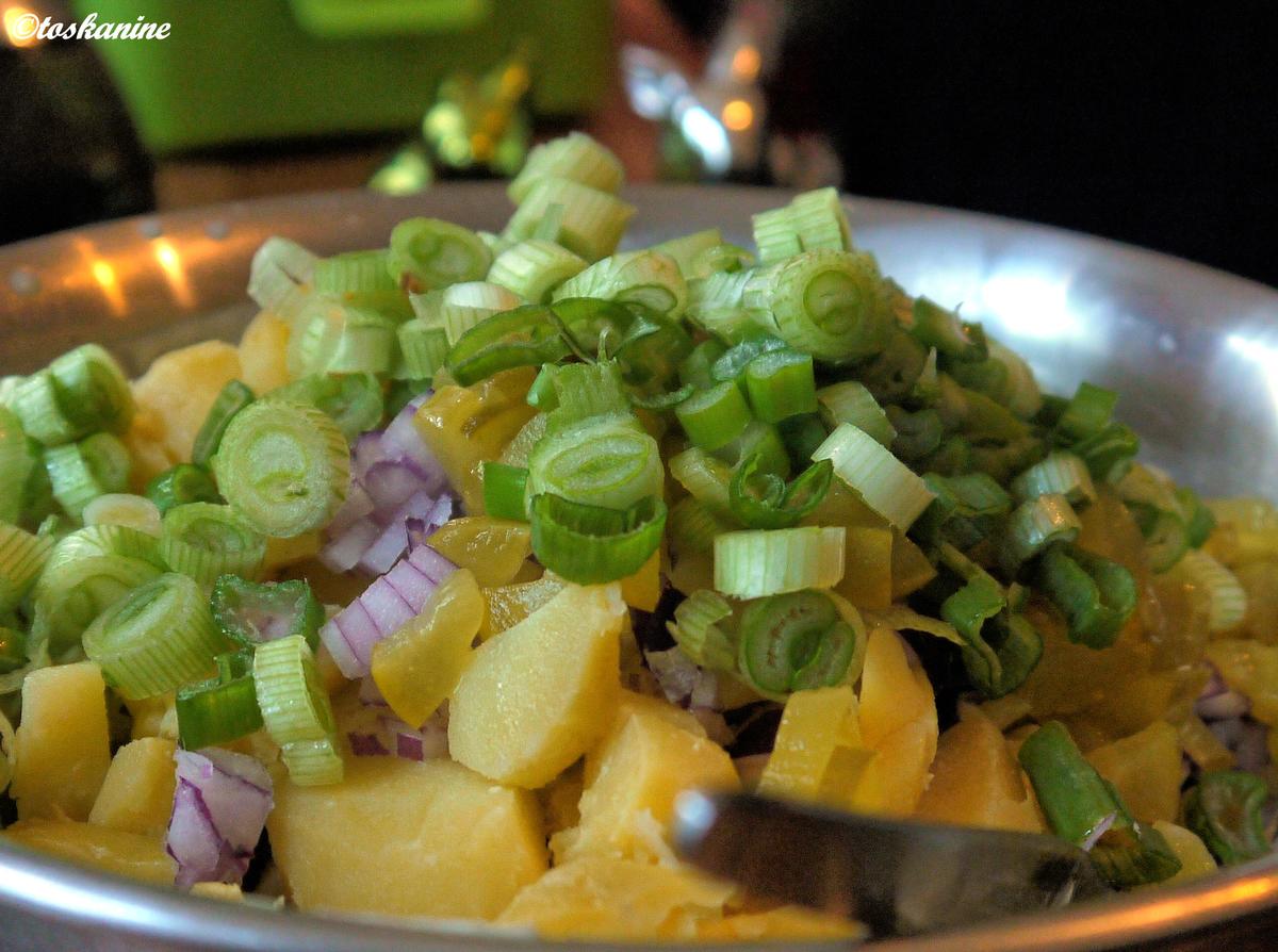 Pikanter Kartoffelsalat auf Joghurt-Basis - Rezept - Bild Nr. 9
