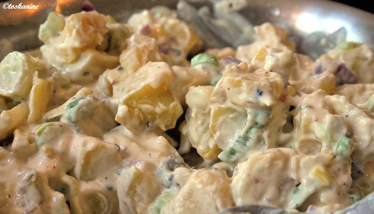 Pikanter Kartoffelsalat auf Joghurt-Basis - Rezept - Bild Nr. 10