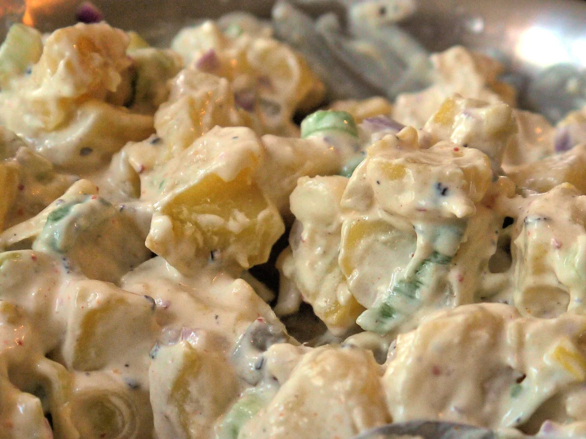 Rezept: Pikanter Kartoffelsalat auf Joghurt-Basis Bild Nr. 10 Pikanter Kartoffelsalat auf Joghurt-Basis - Rezept - Bild Nr. 10