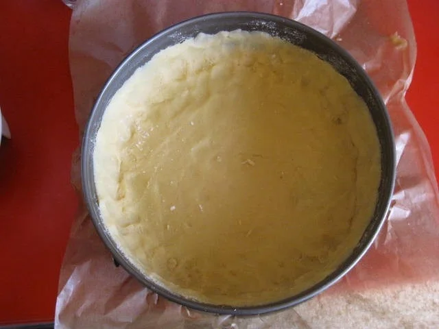 Käsekuchen mit Kirschen und Bananen - Rezept - Bild Nr. 9