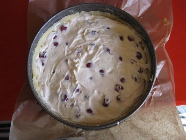 Käsekuchen mit Kirschen und Bananen - Rezept - Bild Nr. 10