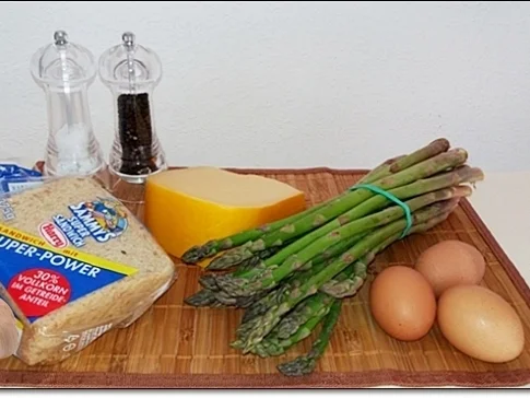 Rezept: Bruschetta mit Käse, Spargel und pochiertem Ei belegt Bild Nr. 3 Bruschetta mit Käse, Spargel und pochiertem Ei belegt - Rezept - Bild Nr. 3