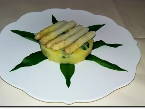 Bärlauch, Kartoffeln, Spargel, Lachs - Türmchen - Rezept - Bild Nr. 6