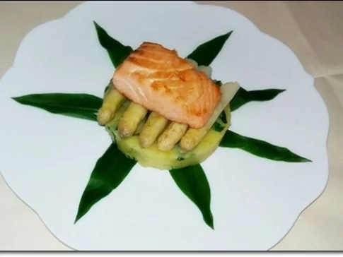 Bärlauch, Kartoffeln, Spargel, Lachs - Türmchen - Rezept - Bild Nr. 7