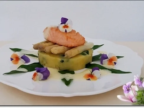 Bärlauch, Kartoffeln, Spargel, Lachs - Türmchen - Rezept - Bild Nr. 2
