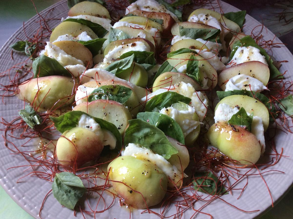 Caprese mit Pfirsich - Rezept - Bild Nr. 2