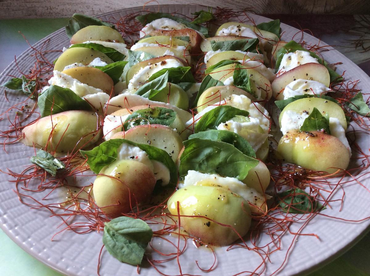 Caprese mit Pfirsich - Rezept - Bild Nr. 3