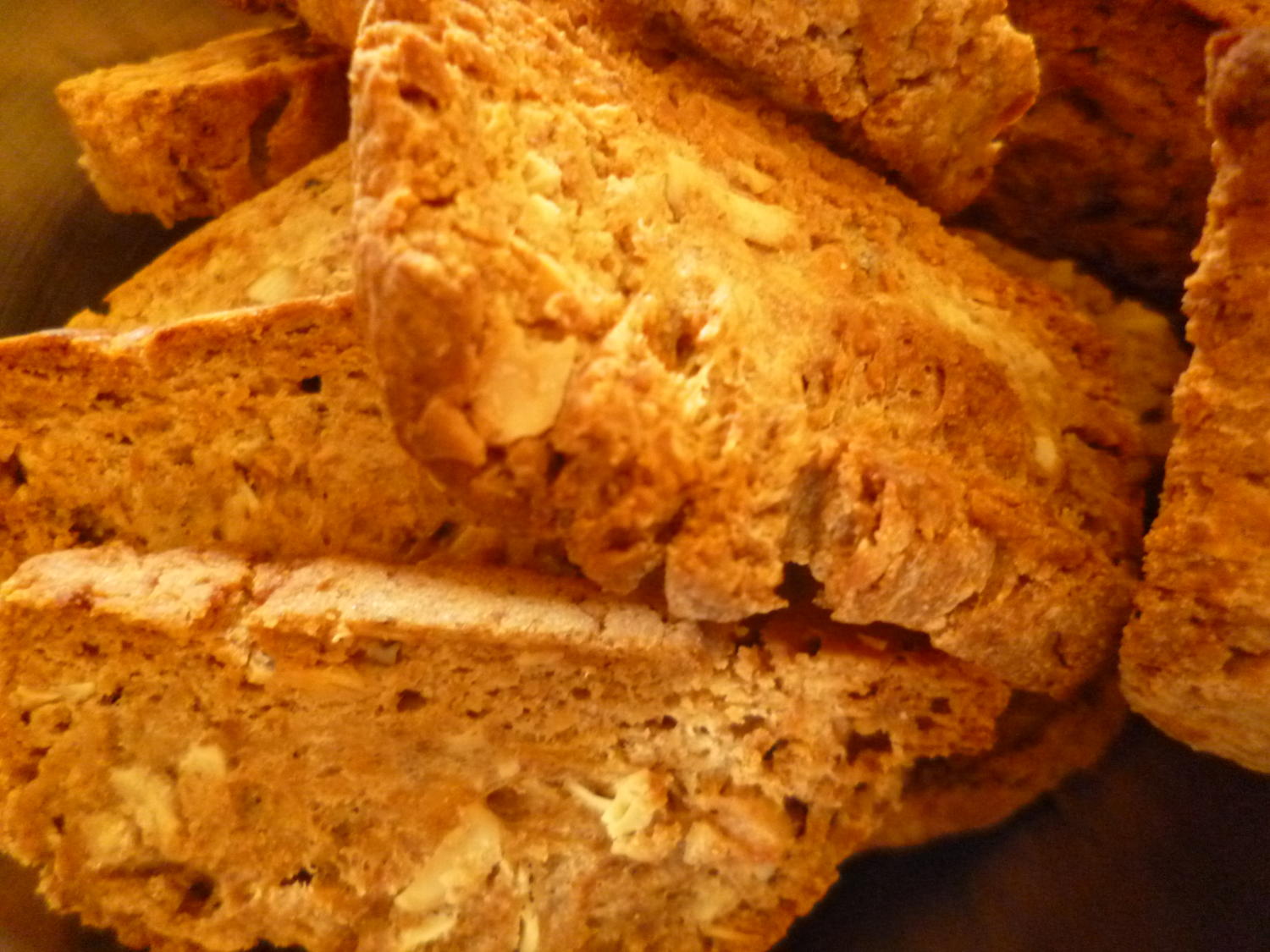 Zwieback mit Mandeln und Nüssen - Rezept - kochbar.de