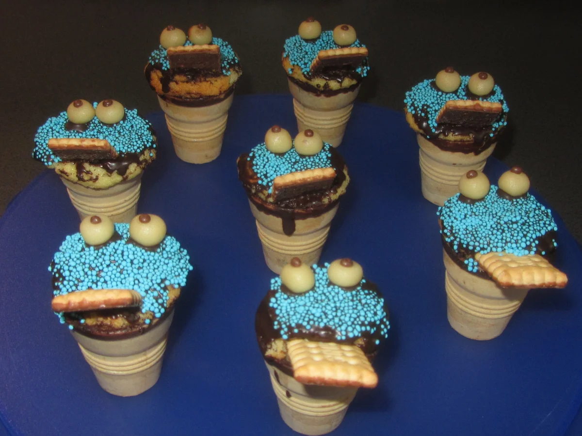 Kuchen im Waffelbecher im "Krümmelmonster-Style" - Rezept - Bild Nr. 2