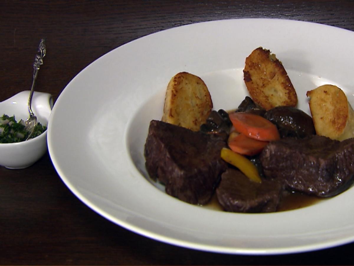 Bilder für Boeuf Bourguignon mit böhmischen Knödeln - Rezept