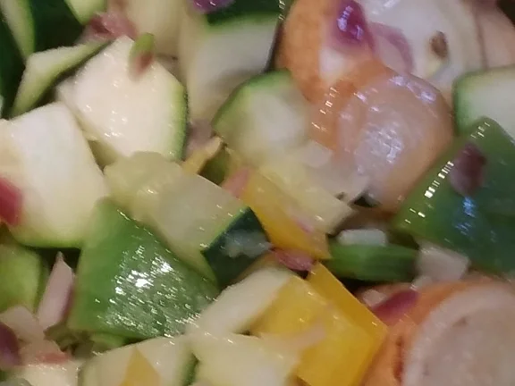 Hähnchebrustfilet mit Gemüseplatte à la Biggi - Rezept