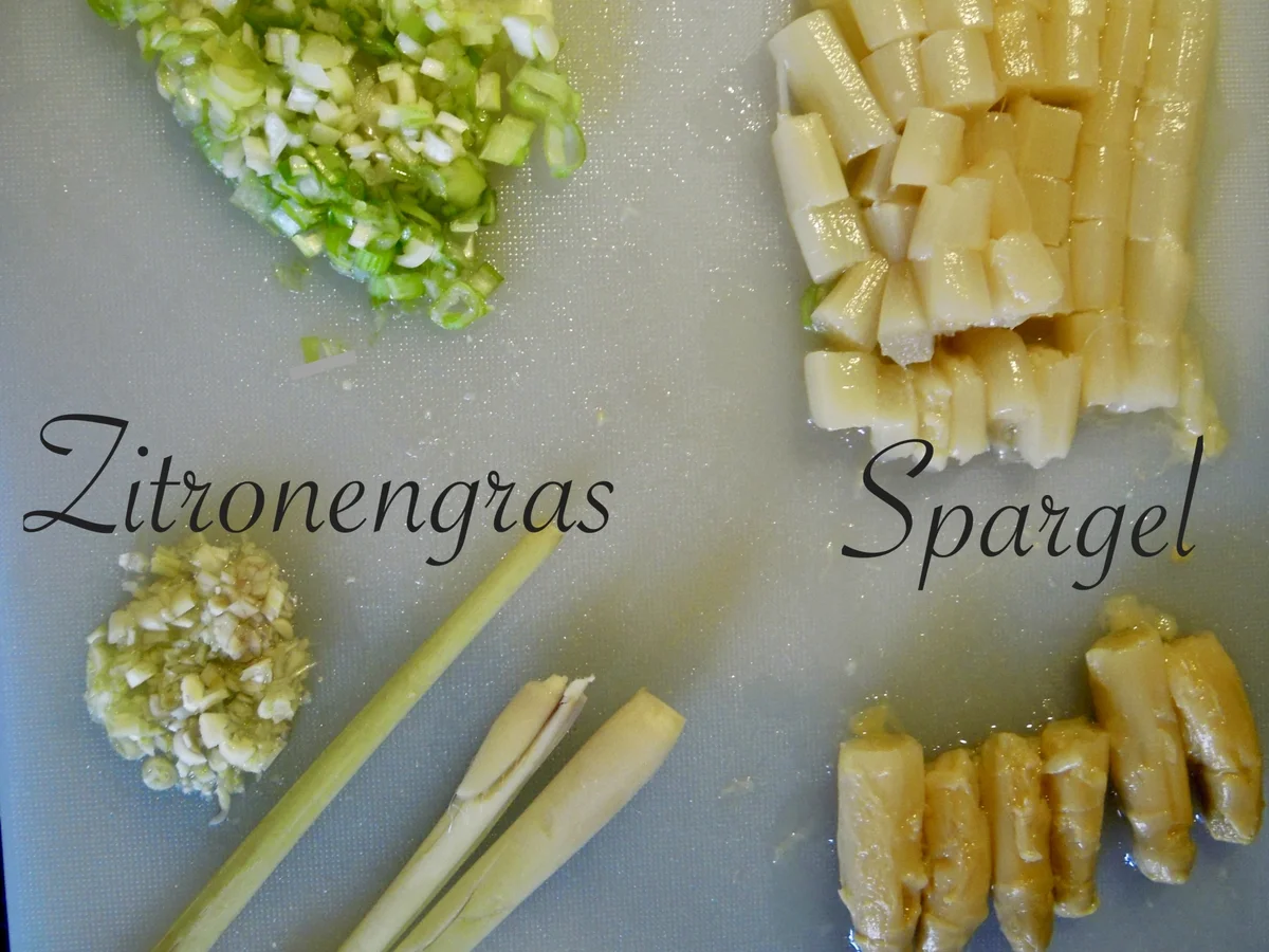 Rezept: Orientalisches Spargel Süppchen Bild Nr. 1136 Orientalisches Spargel Süppchen - Rezept - Bild Nr. 1136