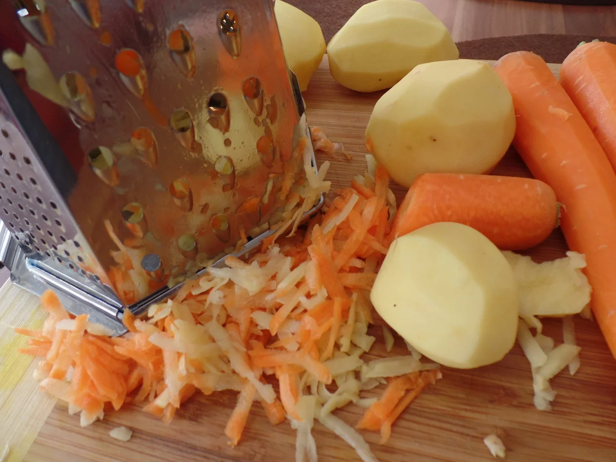 Rezept: Gemüserösti mit Schnittlauchquark Bild Nr. 4 Gemüserösti mit Schnittlauchquark - Rezept - Bild Nr. 4