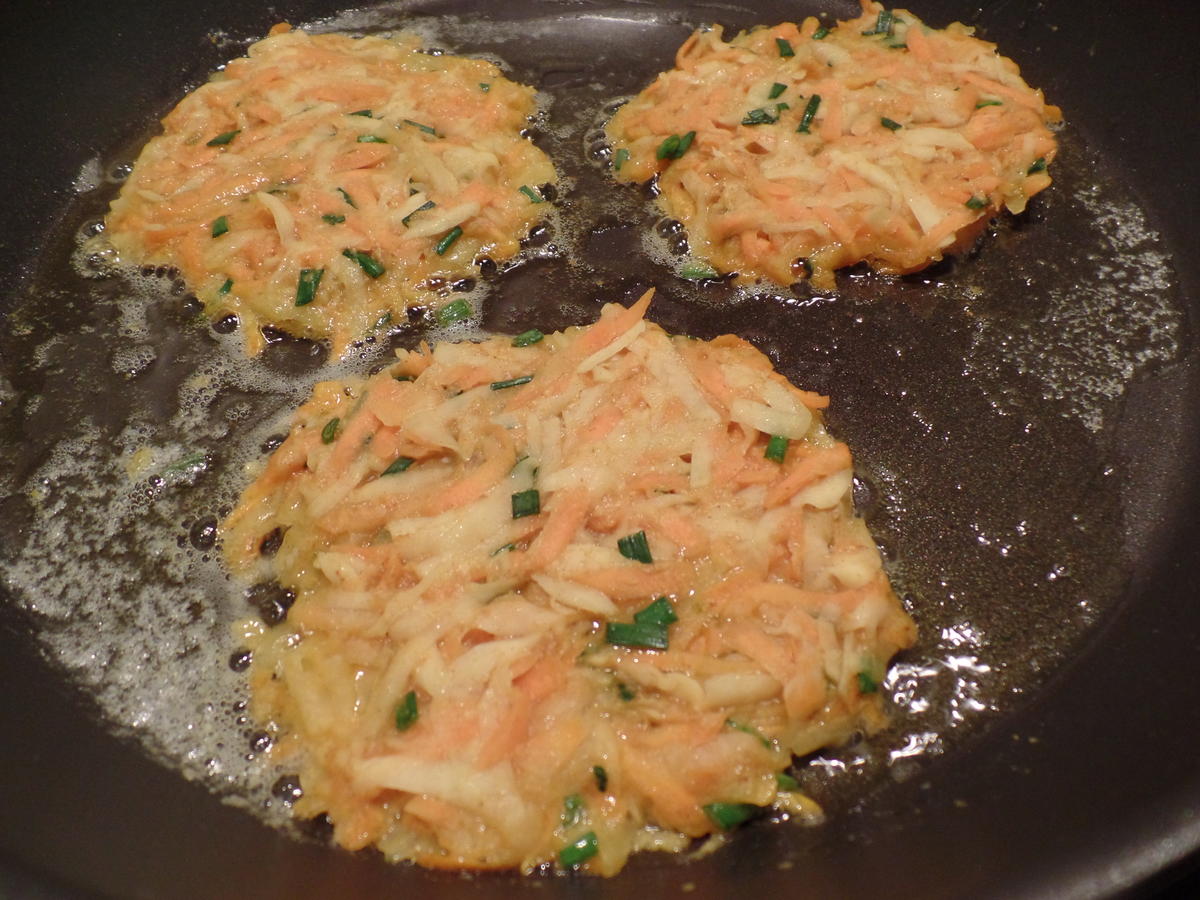 Gemüserösti mit Schnittlauchquark - Rezept - kochbar.de