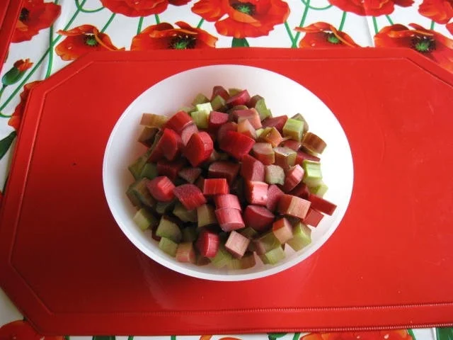 Rhabarber Gugelhupf - Rezept - Bild Nr. 3