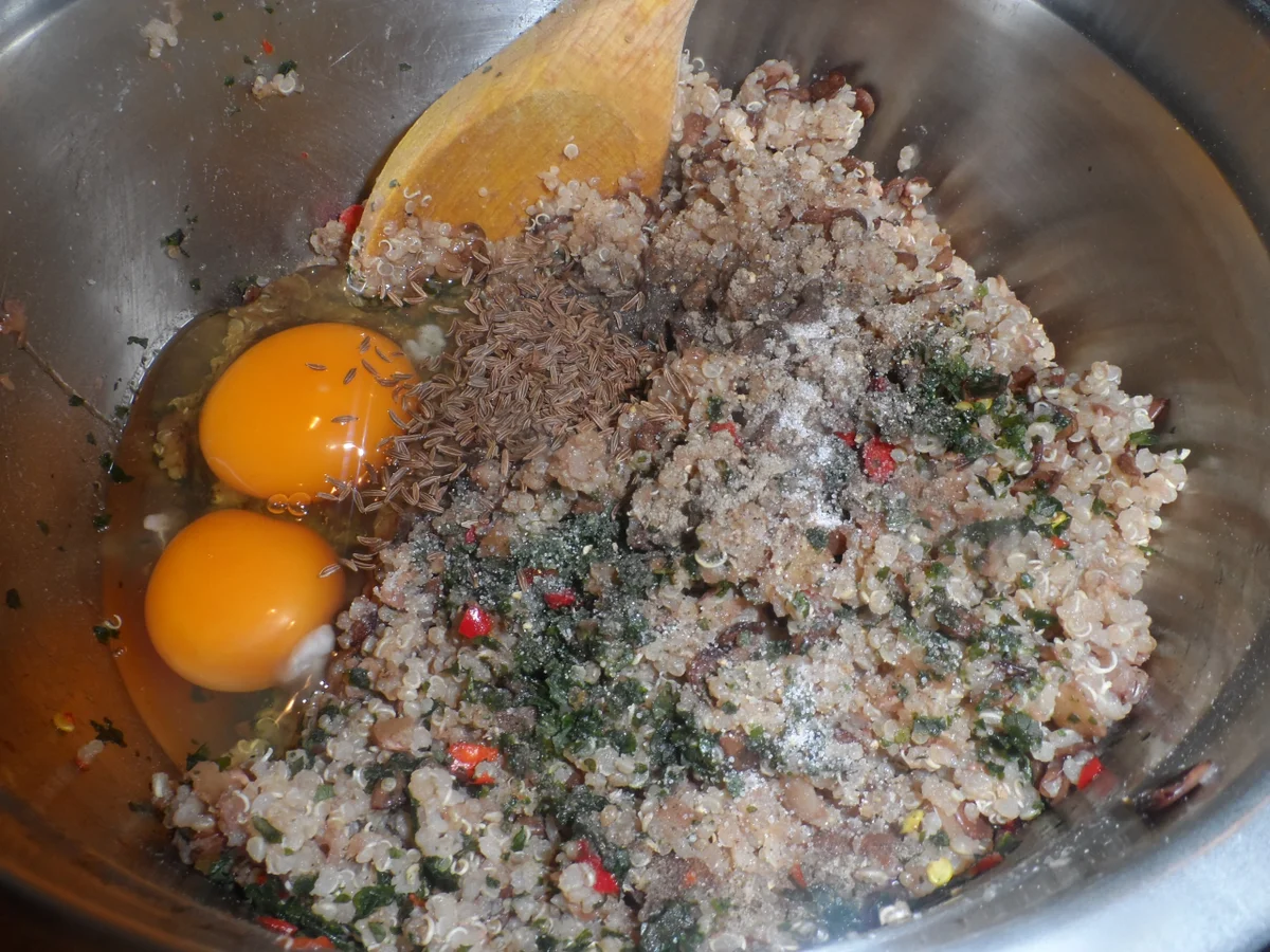 Rezept: BiNe´ S QUINOA - LINSENBURGER Bild Nr. 2 BiNe´ S QUINOA - LINSENBURGER - Rezept - Bild Nr. 2