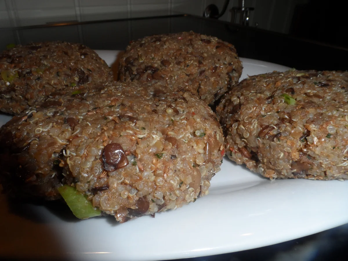 Rezept: BiNe´ S QUINOA - LINSENBURGER Bild Nr. 6 BiNe´ S QUINOA - LINSENBURGER - Rezept - Bild Nr. 6