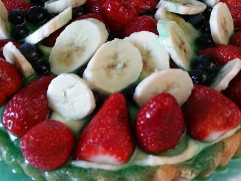 Rezept: Erdbeertorte auf Biskuitboden Bild Nr. 7 Erdbeertorte auf Biskuitboden - Rezept - Bild Nr. 7