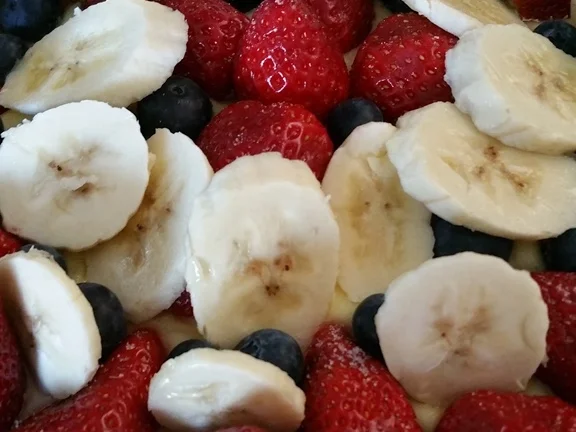 Rezept: Erdbeertorte auf Biskuitboden Bild Nr. 5 Erdbeertorte auf Biskuitboden - Rezept - Bild Nr. 5