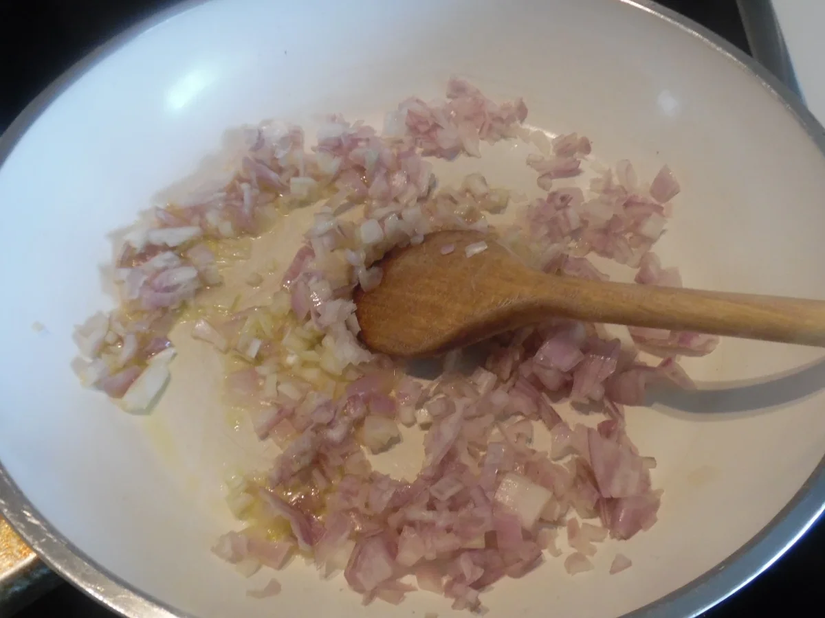 Rezept: Ochsenschwanz-Suppe mit Tortellini-Einlage Bild Nr. 9 Ochsenschwanz-Suppe mit Tortellini-Einlage - Rezept - Bild Nr. 9