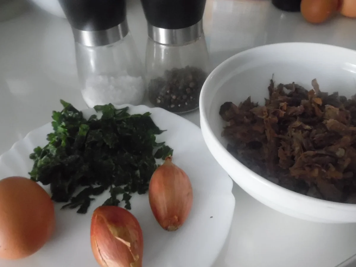 Rezept: Ochsenschwanz-Suppe mit Tortellini-Einlage Bild Nr. 10 Ochsenschwanz-Suppe mit Tortellini-Einlage - Rezept - Bild Nr. 10