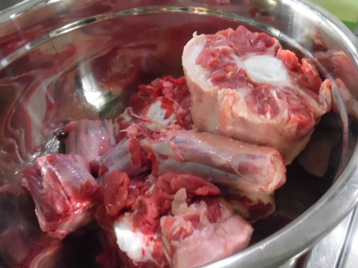 Rezept: Ochsenschwanz-Suppe mit Tortellini-Einlage Bild Nr. 25 Ochsenschwanz-Suppe mit Tortellini-Einlage - Rezept - Bild Nr. 25