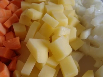 Rezept: Curry-Maiscremesüppchen mit Speck und Pfeffercroutons als Topping Bild Nr. 3 Curry-Maiscremesüppchen mit Speck und Pfeffercroutons als Topping - Rezept - Bild Nr. 3