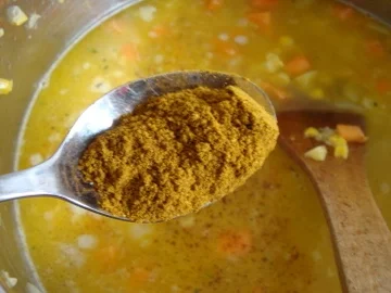 Rezept: Curry-Maiscremesüppchen mit Speck und Pfeffercroutons als Topping Bild Nr. 5 Curry-Maiscremesüppchen mit Speck und Pfeffercroutons als Topping - Rezept - Bild Nr. 5