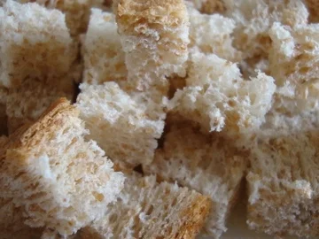 Rezept: Curry-Maiscremesüppchen mit Speck und Pfeffercroutons als Topping Bild Nr. 8 Curry-Maiscremesüppchen mit Speck und Pfeffercroutons als Topping - Rezept - Bild Nr. 8