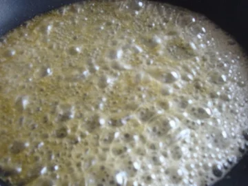 Rezept: Curry-Maiscremesüppchen mit Speck und Pfeffercroutons als Topping Bild Nr. 9 Curry-Maiscremesüppchen mit Speck und Pfeffercroutons als Topping - Rezept - Bild Nr. 9