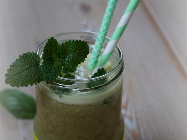 Getränk: Gesunder Kokos-Bananen-Kiwi-Shake - Rezept - kochbar.de