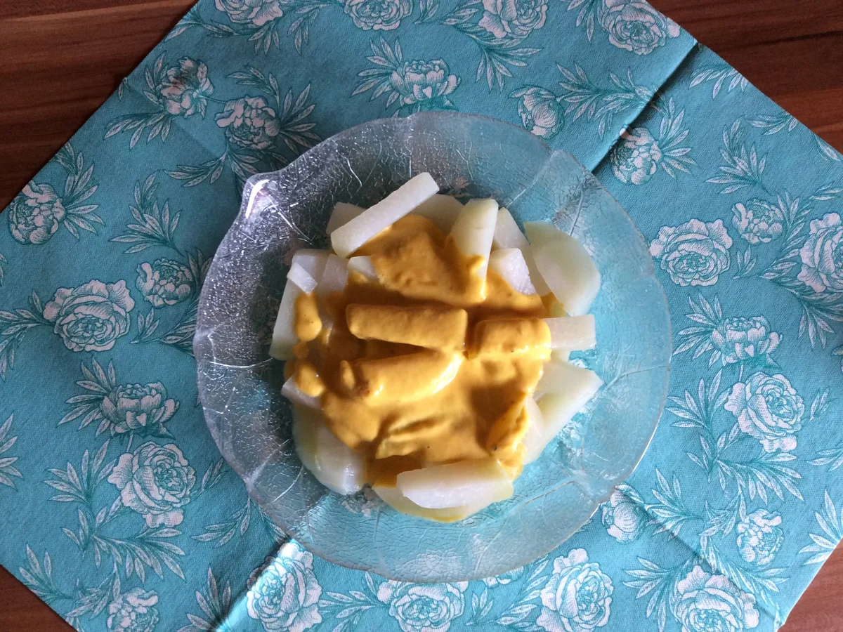 Möhrenschaumsoße auf Kohlrabi mit Lachsfilet - Rezept - Bild Nr. 3