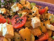 Rezept: Bratkartoffelsalat mit Feta und Ahornsirup-Dressing Bratkartoffelsalat mit Feta und Ahornsirup-Dressing - Rezept