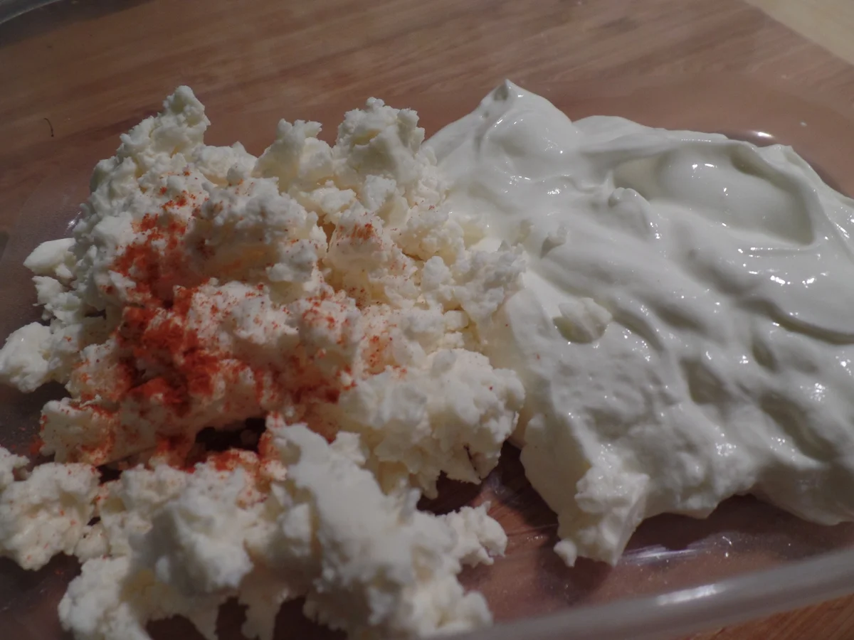 Paprika-Cevapcici auf Knoblauch-Spinat und Feta-Joghurt - Rezept - Bild Nr. 11