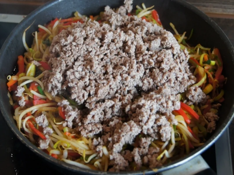 Frühlingsrollen ohne und mit Fleisch - Rezept - Bild Nr. 10