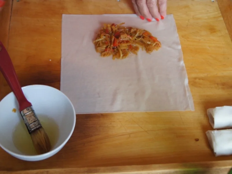 Frühlingsrollen ohne und mit Fleisch - Rezept - Bild Nr. 16