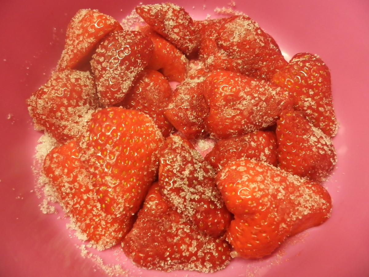Kleiner Erdbeer - Rhabarber - Kuchen ... - Rezept - Bild Nr. 5