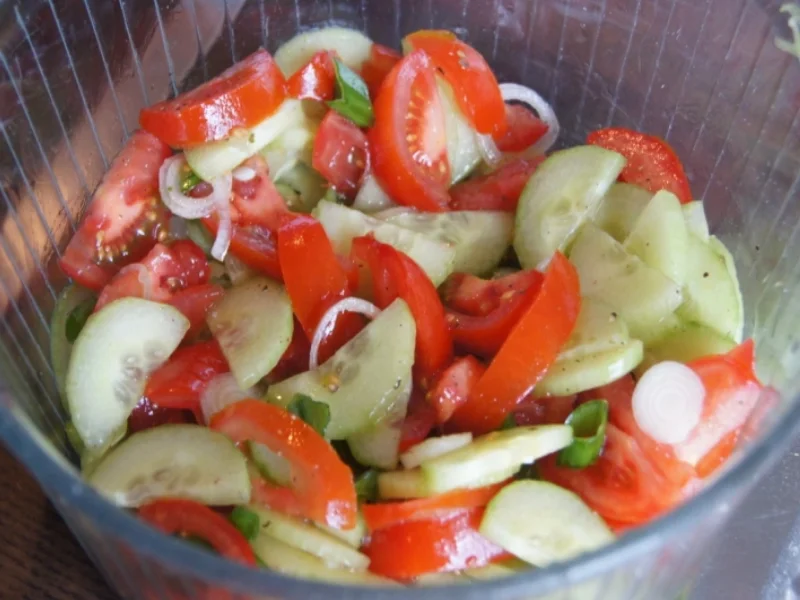 Pazifik Wildlachsfilet mit Pellkartoffeln und Tomaten-Gurken-Salat - Rezept - Bild Nr. 10