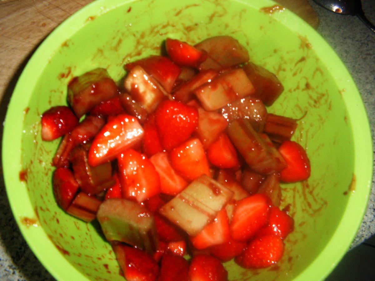 Rhabarber-Erdbeer-Kuchen - Rezept - Bild Nr. 7