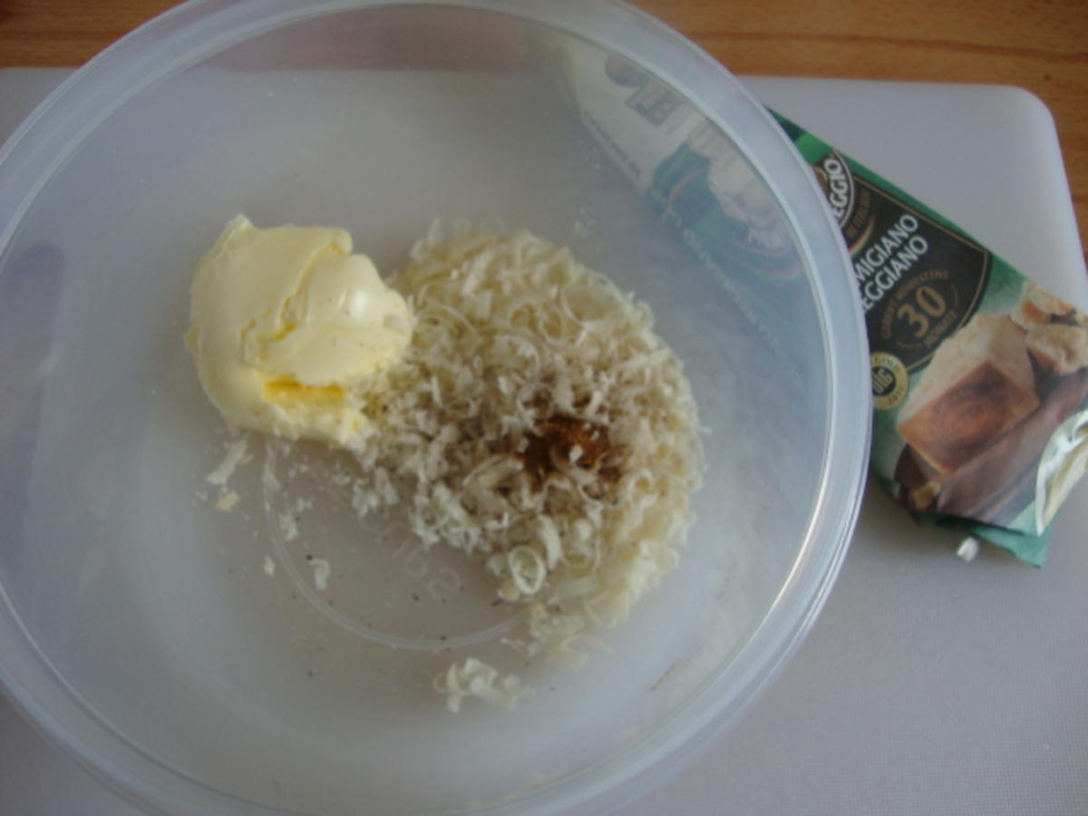 Spargelsüppchen mit einer Einlage aus Käsenocken - Rezept - Bild Nr. 2