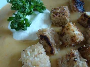 Kartoffel-Paprikacremesüppchen mit NussCroutons - Rezept