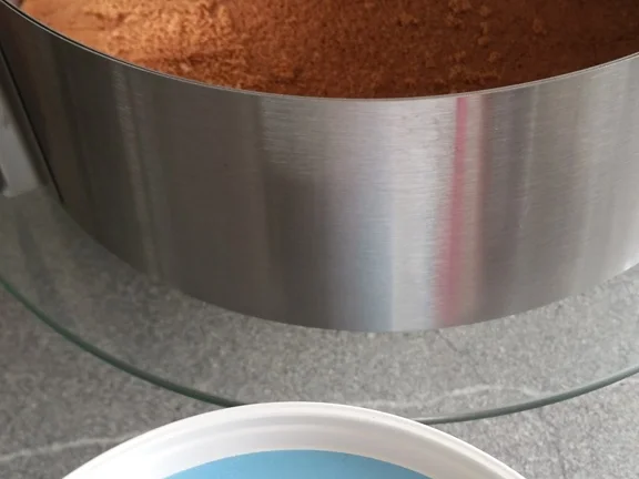 Erdbeer-Pfirsich-Joghurt Torte - Rezept - Bild Nr. 4