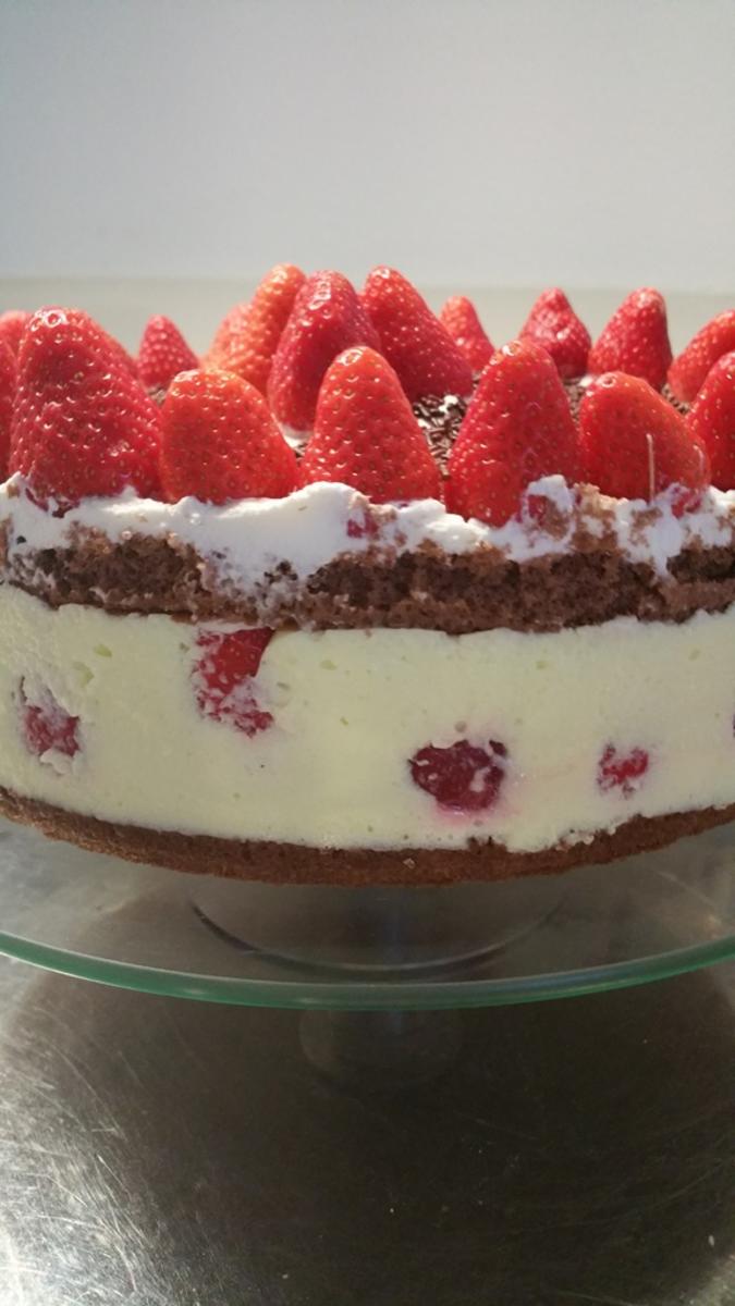 Erdbeer-Pfirsich-Joghurt Torte - Rezept - Bild Nr. 5