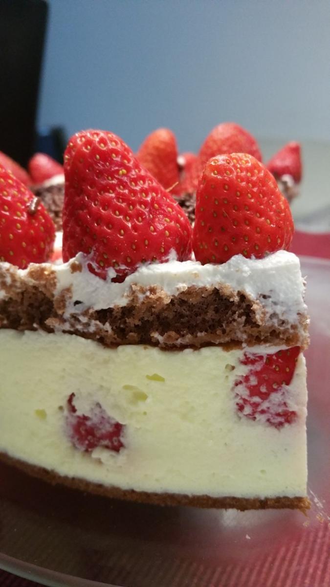Erdbeer-Pfirsich-Joghurt Torte - Rezept - Bild Nr. 17