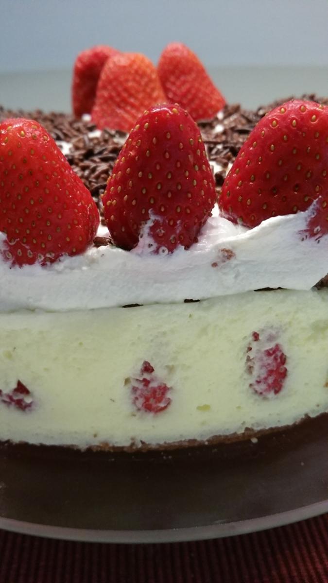 Erdbeer-Pfirsich-Joghurt Torte - Rezept - Bild Nr. 16