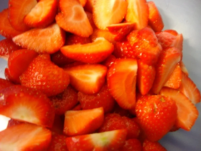 Erdbeerkonfitüre mit Minze und Ingwer - Rezept - Bild Nr. 2