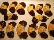 Mandelhörnchen ohne Marzipan - Rezept