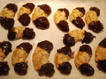 Mandelhörnchen ohne Marzipan - Rezept - Bild Nr. 6