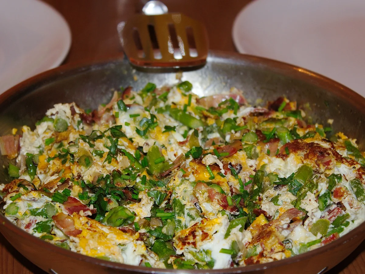 Grüner Spargel-Speck-Rührei - Rezept - Bild Nr. 2